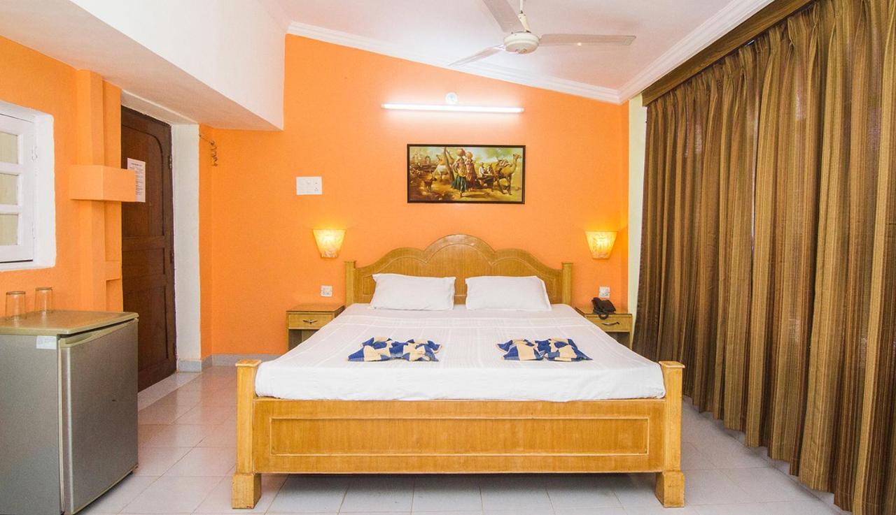 Lui Beach Resort Candolim Exterior photo