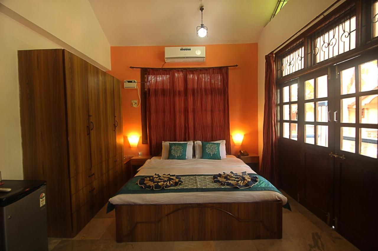 Lui Beach Resort Candolim Exterior photo