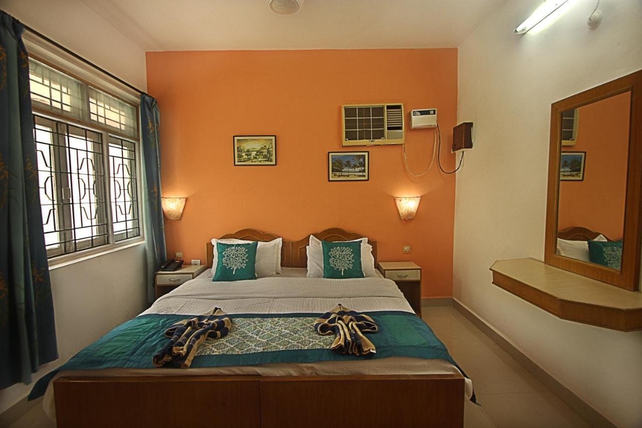 Lui Beach Resort Candolim Exterior photo